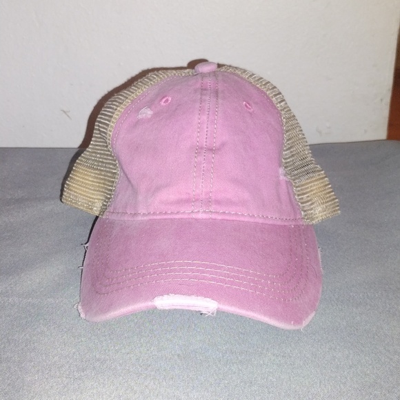 CC brand w/ponytail cutout, Velcro adjustable hat Pink - Picture 1 of 4